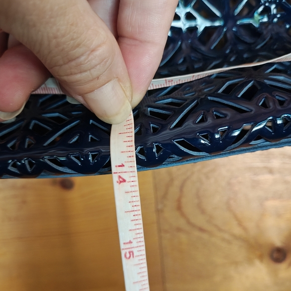 Tory Burch Perforated Navy Lace Weekender Tote Shoulder Bag Tag Beach Laser Cut - Picture 8 of 12